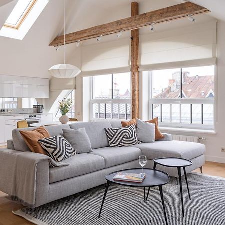 Bright Designer Apartment In City Centre リガ エクステリア 写真