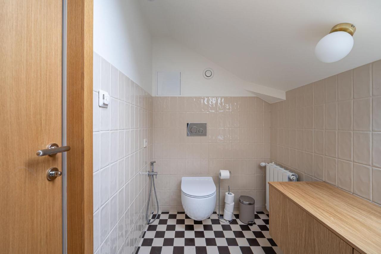 Bright Designer Apartment In City Centre リガ エクステリア 写真