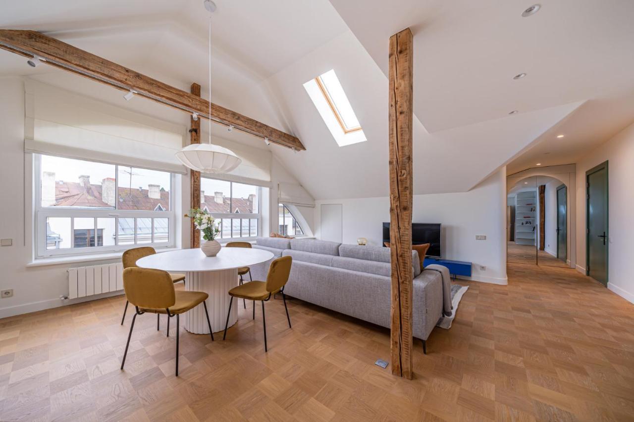 Bright Designer Apartment In City Centre リガ エクステリア 写真